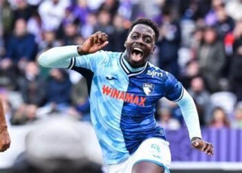 Double buteur contre Toulouse, Bayo dans l’équipe-type de la 11ème journée