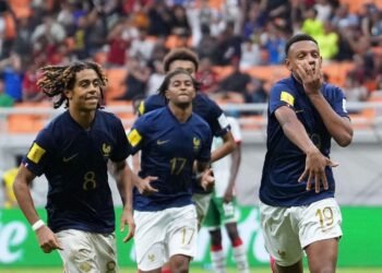 Mondial U17 : La France domine le Mali (2-1) et retrouve l’Allemagne en finale