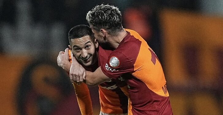 Süper Lig (14ème journée) : Galatasaray passe leader, Fener doit réagir