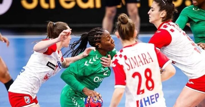 Hand-ball – Mondial seniors dames 2023 : Des Lionnes combattantes perturbent la Croatie