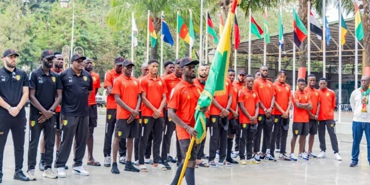 NABY-KEITA-porte drapeau